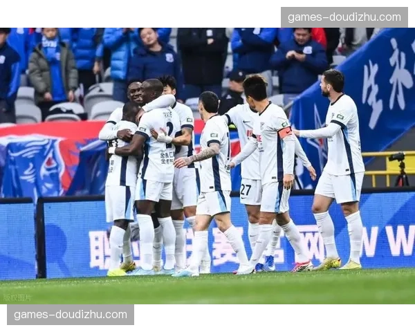 武汉三镇贝维斯三球绍尔两球 进攻端个人能力尚可